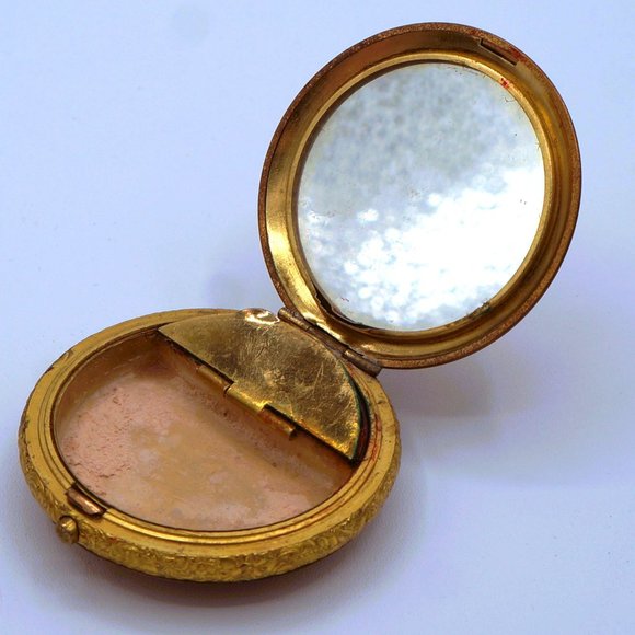 Vintage Elgin Style Brass Rouge & Powder Lions Club Compact - Picture 5 of 11